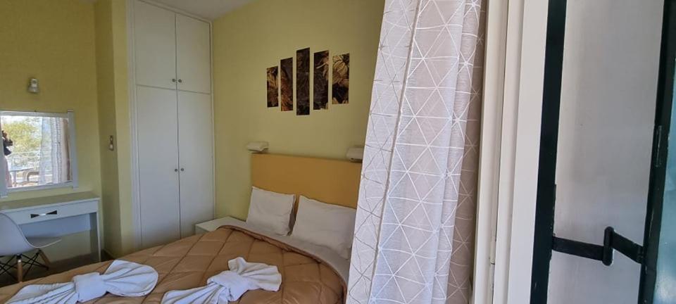 Aparthotel Ionian Mare Agios Ioannis Peristerion Exterior foto