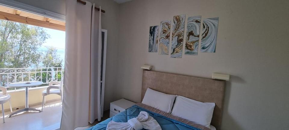 Aparthotel Ionian Mare Agios Ioannis Peristerion Exterior foto