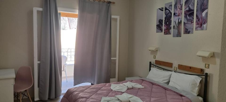 Aparthotel Ionian Mare Agios Ioannis Peristerion Exterior foto