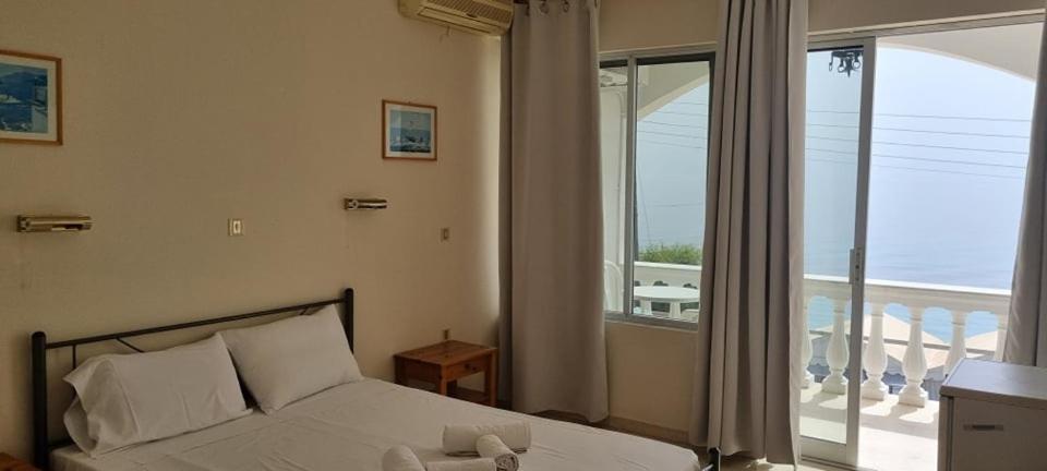 Aparthotel Ionian Mare Agios Ioannis Peristerion Exterior foto